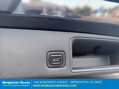 Used 2020 GMC Terrain Denali w/ Denali Premium Package AWD/4WD image 39