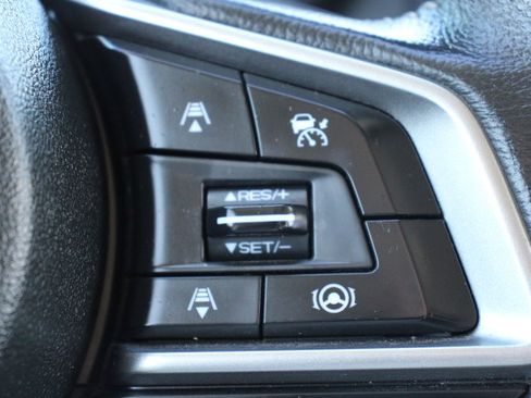 Used 2022 Subaru Ascent Limited w/ Technology Package image 28