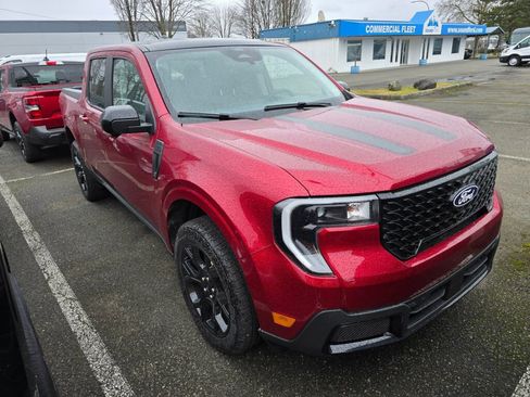 New 2026 Ford Maverick Lariat w/ Black Appearance Package image 2