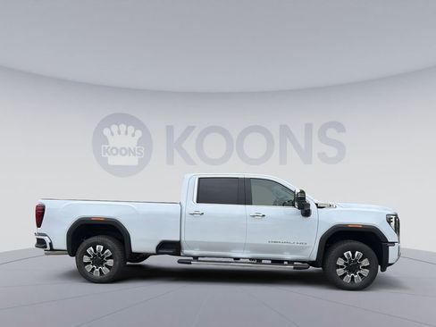 New 2026 GMC Sierra 3500 Denali w/ Denali Reserve Package AWD/4WD image 8