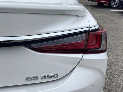 Used 2023 Lexus ES 350 w/ Premium Package image 32