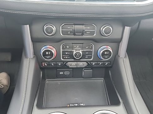 Certified 2024 GMC Yukon SLT w/ SLT Premium Package image 30