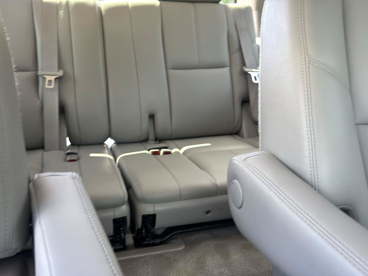 Used 2010 GMC Yukon SLT RWD image 17