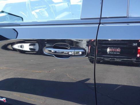 Used 2023 GMC Sierra 1500 AT4 w/ AT4 Premium Package AWD/4WD image 16