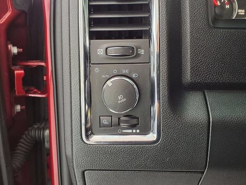 Used 2013 RAM 1500 Laramie w/ Convenience Group AWD/4WD image 5