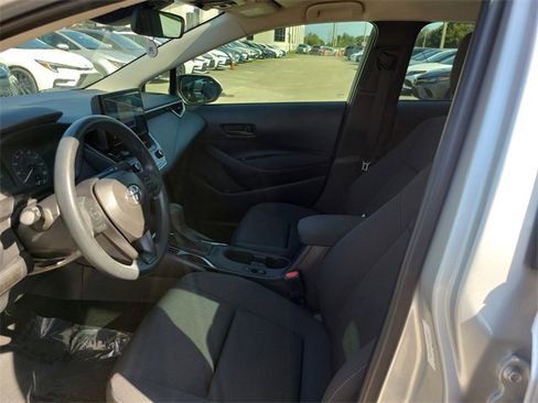 Used 2025 Toyota Corolla LE image 10