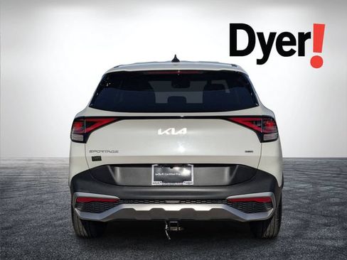 Certified 2025 Kia Sportage LX FWD image 5