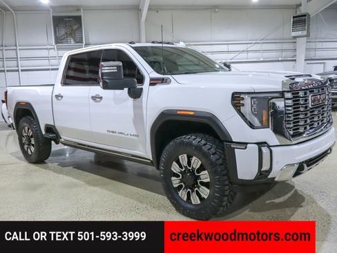 Used 2024 GMC Sierra 2500 Denali w/ Denali Reserve Package image 2