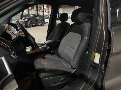 Used 2016 Ford Explorer XLT image 15