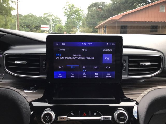 Used 2023 Ford Explorer Limited w/ Equipment Group 301A RWD image 16