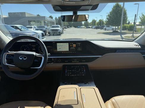Certified 2025 INFINITI QX80 Luxe AWD/4WD image 6