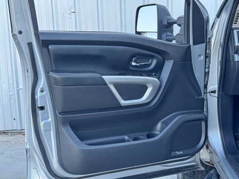 Used 2019 Nissan Titan PRO-4X w/ Pro-4x Utility Package image 37