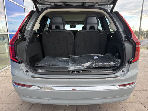New 2026 Volvo XC90 T8 Plus w/ Protection Package Premier AWD/4WD image 9