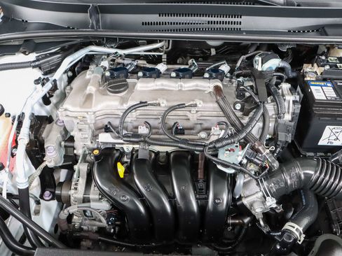 Used 2022 Toyota Corolla LE FWD image 28