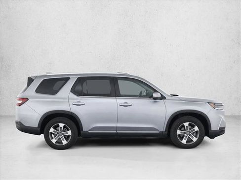Used 2023 Honda Pilot EX-L image 8