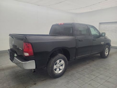 Used 2021 RAM 1500 Classic SLT AWD/4WD image 10