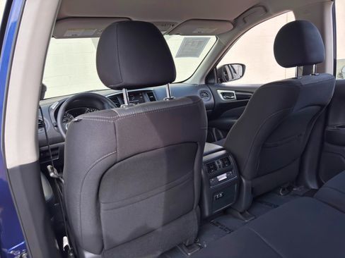 Used 2020 Nissan Pathfinder S FWD image 31