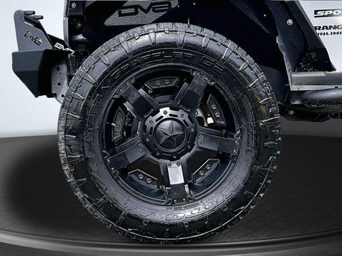 Used 2017 Jeep Wrangler Unlimited Sport w/ Quick Order Package 24S AWD/4WD image 32