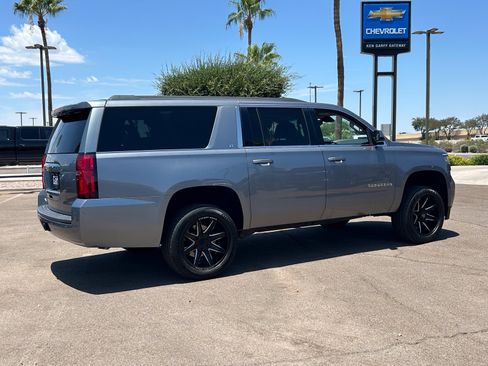 Used 2020 Chevrolet Suburban LT AWD/4WD image 5