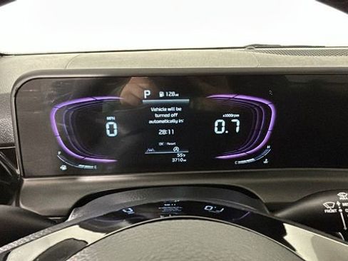 Used 2025 Kia Seltos S AWD/4WD image 18