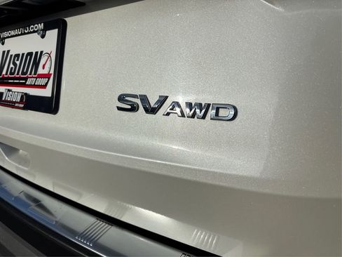 Used 2023 Nissan Rogue SV image 14