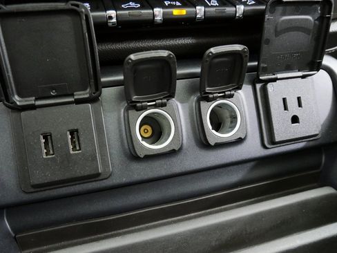 Used 2017 GMC Sierra 2500 Denali w/ Duramax Plus Package image 31