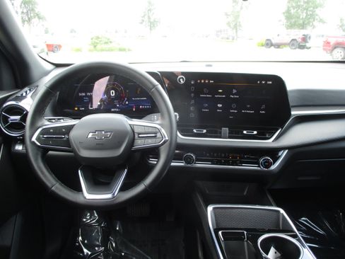 Used 2025 Chevrolet Equinox LT w/ Midnight Edition AWD/4WD image 16
