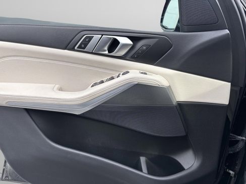 Used 2021 BMW X5 xDrive40i w/ Convenience Package image 18