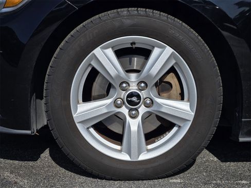 Used 2015 Ford Mustang Coupe image 10