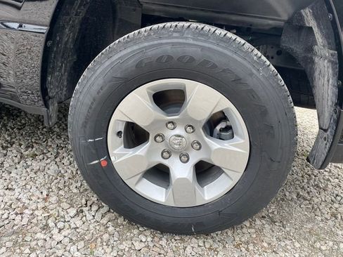 Used 2025 RAM 1500 Tradesman AWD/4WD image 17