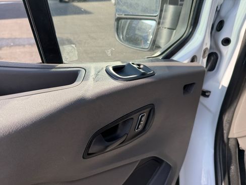 Used 2024 Ford Transit 250 Low Roof w/ Exterior Upgrade Package RWD image 14