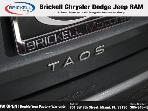 Used 2022 Volkswagen Taos SE FWD image 12