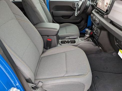 New 2025 Jeep Gladiator Sport image 27