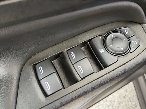 Used 2023 Chevrolet Equinox LT FWD image 31
