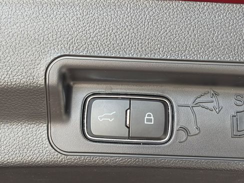 Used 2023 Ford Explorer XLT w/ Equipment Group 202A image 16