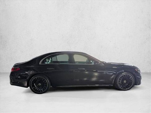 Certified 2025 Mercedes-Benz E 350 4MATIC Sedan image 4