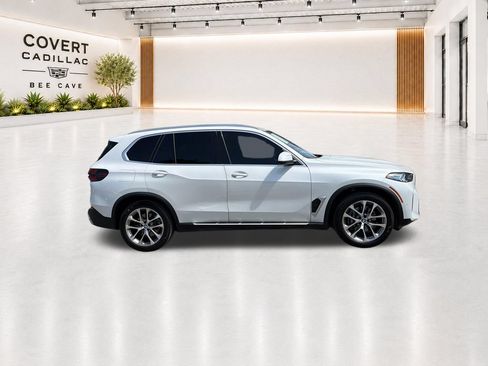 Used 2024 BMW X5 xDrive40i AWD/4WD image 13
