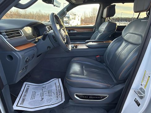 Used 2023 Jeep Grand Wagoneer Series II image 29
