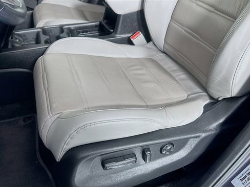 Used 2018 Honda CR-V EX-L image 25