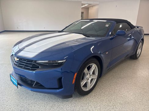 Used 2019 Chevrolet Camaro LT w/ Technology Package RWD image 1