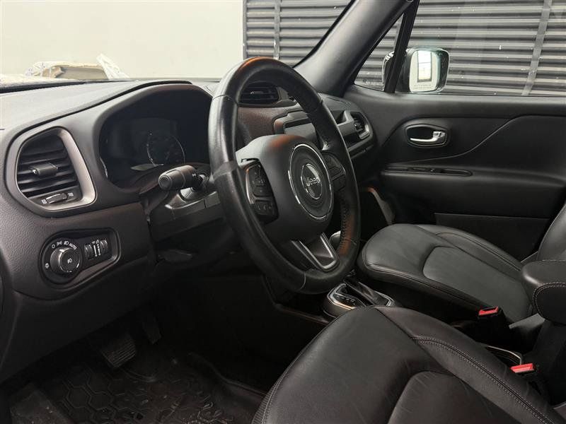 Used 2019 Jeep Renegade Limited w/ Quick Order Package 22P AWD/4WD image 10