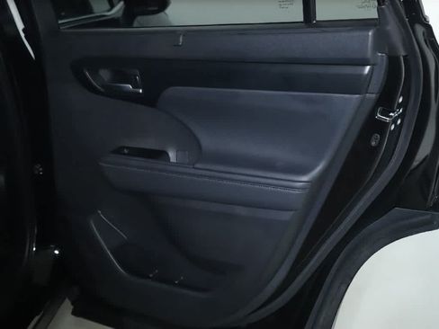 Used 2026 Toyota Highlander XLE AWD/4WD image 31