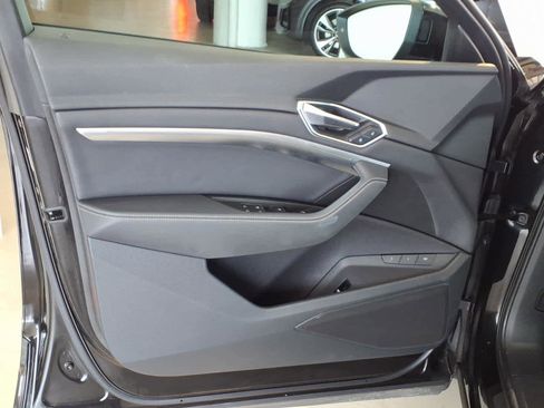 Used 2023 Audi e-tron Premium w/ Convenience Plus Package AWD/4WD image 10