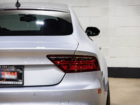 Used 2017 Audi RS 7 Prestige w/ Carbon-Optic Package image 10