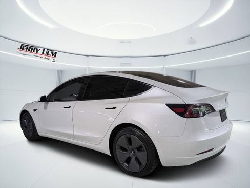 Used 2023 Tesla Model 3 Standard Range RWD image 5
