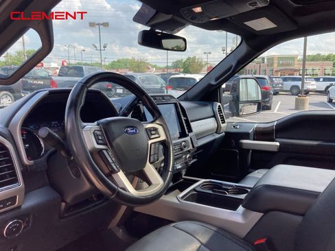 Used 2022 Ford F250 Lariat w/ Black Appearance Pkg AWD/4WD image 24
