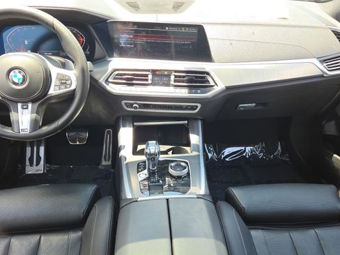 Used 2021 BMW X5 sDrive40i w/ M Sport Package RWD image 13