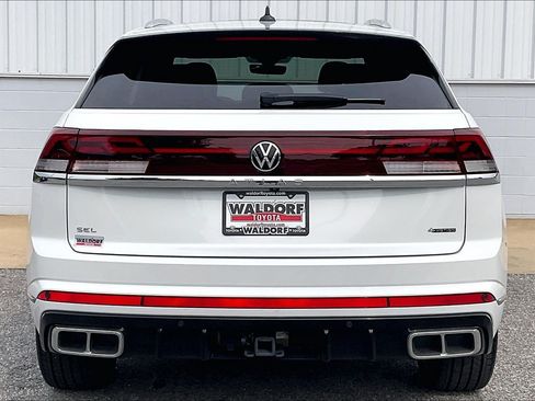 Used 2025 Volkswagen Atlas Cross Sport SEL Premium R-Line AWD/4WD image 5
