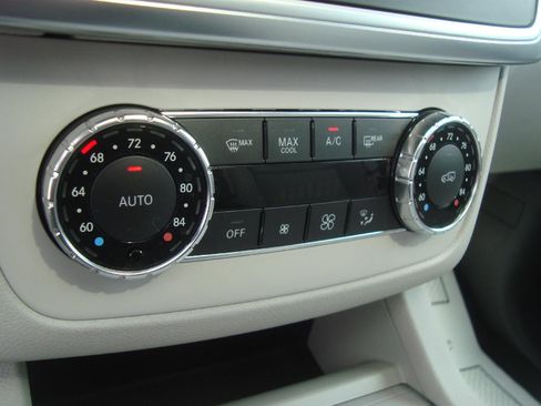 Used 2012 Mercedes-Benz ML 350 4MATIC image 17