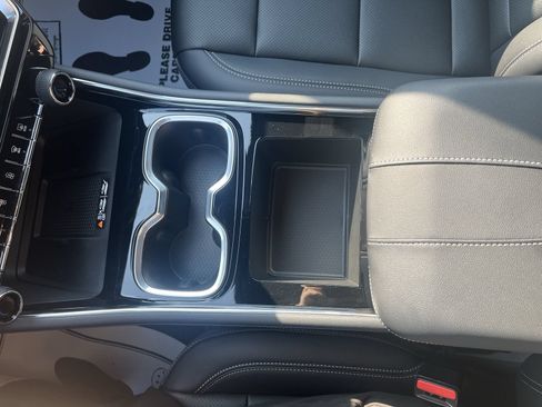 New 2026 Chevrolet Traverse LT w/ Midnight/Sport Edition FWD image 23